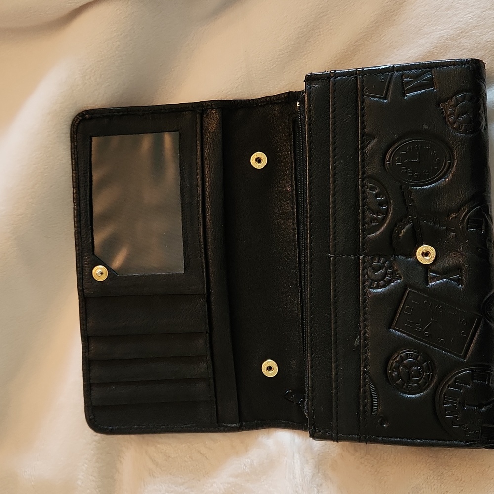 Wilson's embossed leather checkbook style wallet - Picture 3 of 5